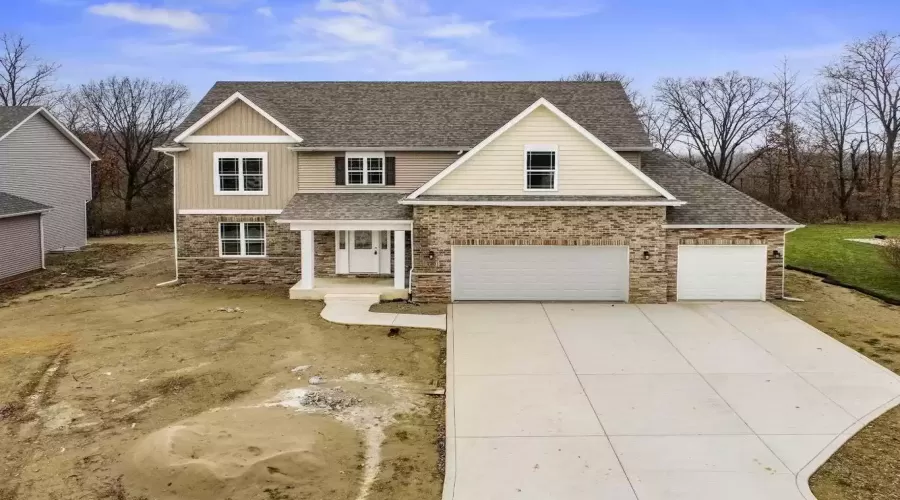 770 Cirque Drive, Crown Point, Indiana 46307, 4 Bedrooms Bedrooms, ,3 BathroomsBathrooms,Residential,For Sale,Cirque,MRD11719555