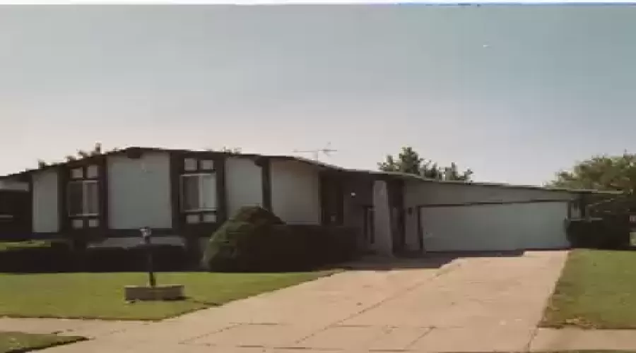 97th Avenue, Crown Point, Indiana, 4 Bedrooms Bedrooms, ,3 BathroomsBathrooms,Residential,Sale,97th,GNR98006027
