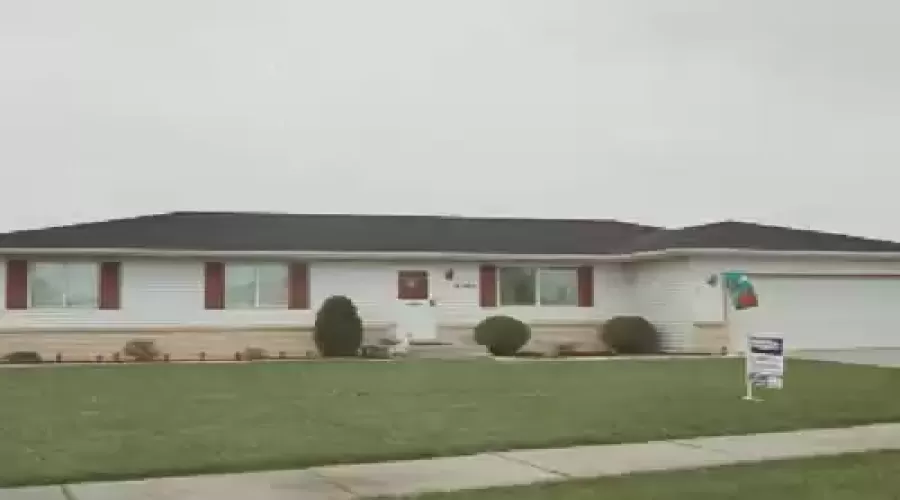 Marshall Court, Merrillville, Indiana, 3 Bedrooms Bedrooms, ,2 BathroomsBathrooms,Residential,Sale,Marshall,GNR98011366