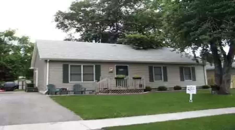 39th Avenue, Hobart, Indiana, 3 Bedrooms Bedrooms, ,2 BathroomsBathrooms,Residential,Sale,39th,GNR18065