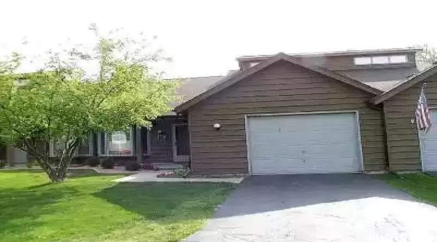 PEACHTREE Court, Schererville, Indiana, 2 Bedrooms Bedrooms, ,2 BathroomsBathrooms,Residential,Sale,PEACHTREE,GNR35669