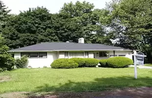 Delaware Street, Merrillville, Indiana, 2 Bedrooms Bedrooms, ,1 BathroomBathrooms,Residential,Sale,Delaware,GNR37957