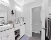 Main Bedroom en-suite bath