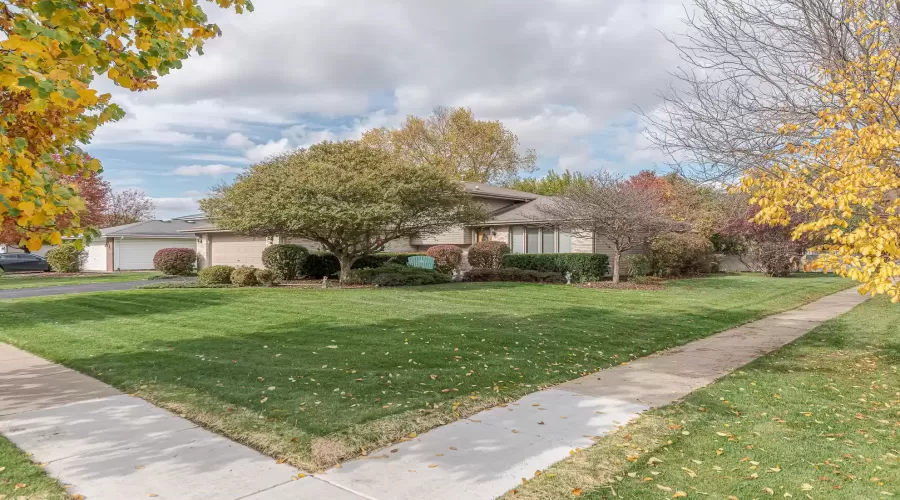 3419 Norwood Lane, New Lenox, Illinois 60451, 3 Bedrooms Bedrooms, ,2 BathroomsBathrooms,Residential,For Sale,Norwood,MRD11917677