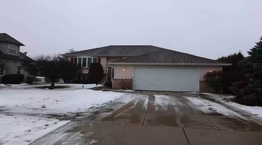 85th Avenue, Merrillville, Indiana, 4 Bedrooms Bedrooms, ,2 BathroomsBathrooms,Residential,Sale,85th,GNR544088