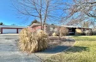 Indiana Avenue, Crown Point, Indiana, 3 Bedrooms Bedrooms, ,5 BathroomsBathrooms,Residential,Sale,Indiana,GNR545043