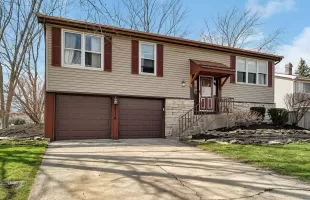 20116 Sycamore Drive, Frankfort, Illinois 60423, 3 Bedrooms Bedrooms, ,2 BathroomsBathrooms,Residential,For Sale,Sycamore,MRD12007820