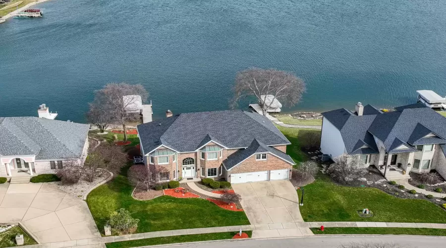 13213 Lakepoint Drive, Plainfield, Illinois 60585, 5 Bedrooms Bedrooms, ,4 BathroomsBathrooms,Residential,For Sale,Lakepoint,MRD11995847