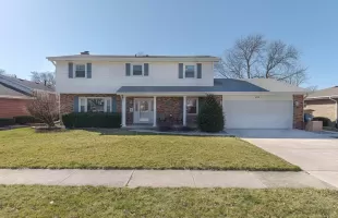 433 Cleveland Avenue, Bourbonnais, Illinois 60914, 5 Bedrooms Bedrooms, ,3 BathroomsBathrooms,Residential,For Sale,Cleveland,MRD12023442