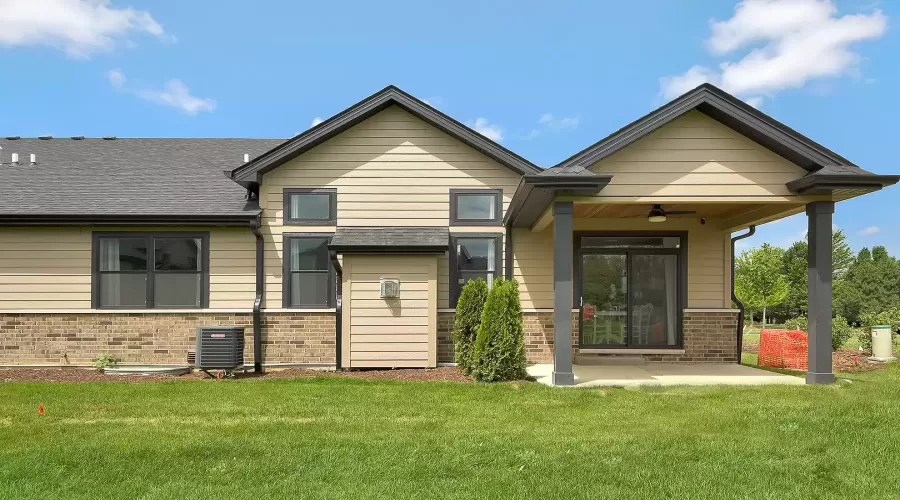 220 Clover Ridge Drive, Lockport, Illinois 60441, 2 Bedrooms Bedrooms, ,2 BathroomsBathrooms,Residential,For Sale,Clover Ridge,MRD12018669