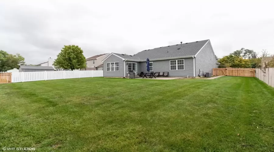 3007 Chestnut Pointe Drive, New Lenox, Illinois 60451, 3 Bedrooms Bedrooms, ,2 BathroomsBathrooms,Residential Lease,For Rent,Chestnut Pointe,MRD12033171