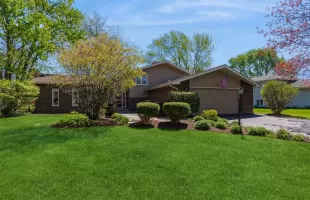 120 ROSSFORD Lane, New Lenox, Illinois 60451, 3 Bedrooms Bedrooms, ,2 BathroomsBathrooms,Residential,For Sale,ROSSFORD,MRD12031063