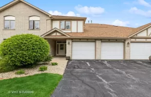 6512 Pine Trail Lane, Tinley Park, Illinois 60477, 2 Bedrooms Bedrooms, ,2 BathroomsBathrooms,Residential,For Sale,Pine Trail,MRD12033181