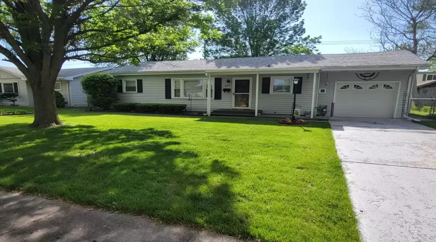 245 Country Court, Bourbonnais, Illinois 60914, 3 Bedrooms Bedrooms, ,2 BathroomsBathrooms,Residential,For Sale,Country,MRD12051405