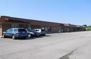 2352 GLENWOOD Avenue, Joliet, Illinois 60435, ,Commercial Lease,For Rent,GLENWOOD,MRD12055238