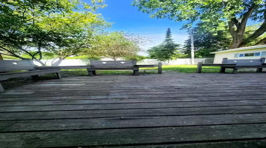 Deck with built in benches