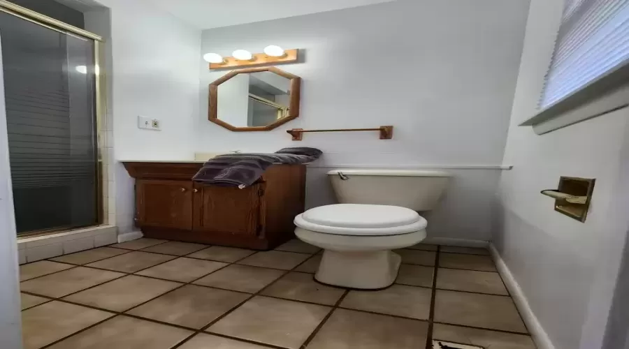 1st floor bathroom