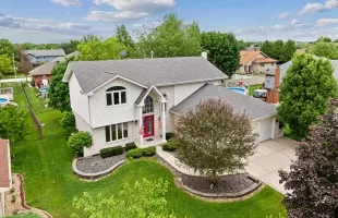 19516 Southfield Lane, Tinley Park, Illinois 60487, 4 Bedrooms Bedrooms, ,3 BathroomsBathrooms,Residential,For Sale,Southfield,MRD12090278