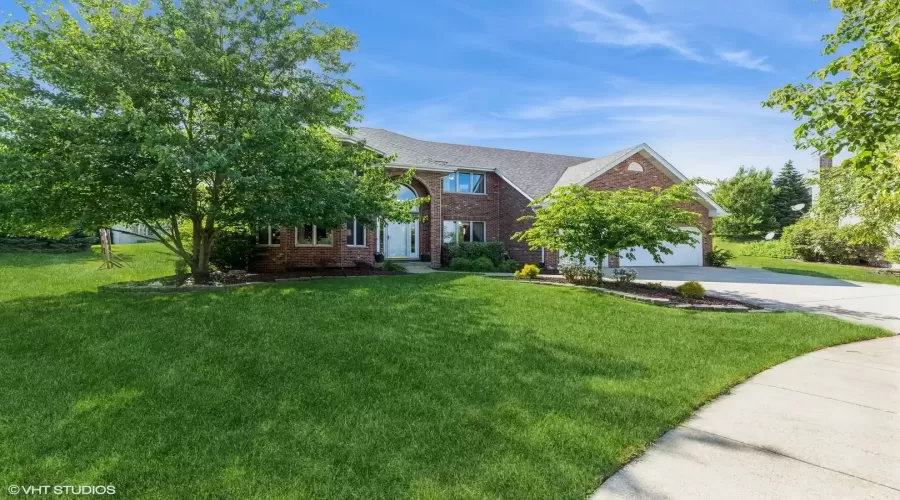 8912 Timbers Pointe Drive, Tinley Park, Illinois 60487, 5 Bedrooms Bedrooms, ,3 BathroomsBathrooms,Residential,For Sale,Timbers Pointe,MRD12085902