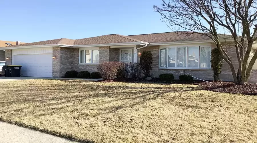 18539 Country Lane, Lansing, Illinois 60438, 3 Bedrooms Bedrooms, ,3 BathroomsBathrooms,Residential,For Sale,Country,MRD12045530