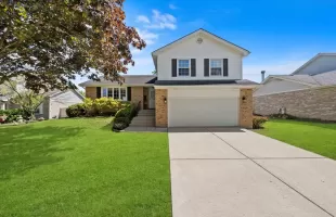 6901 Charnswood Drive, Tinley Park, Illinois 60477, 3 Bedrooms Bedrooms, ,2 BathroomsBathrooms,Residential,For Sale,Charnswood,MRD12100006