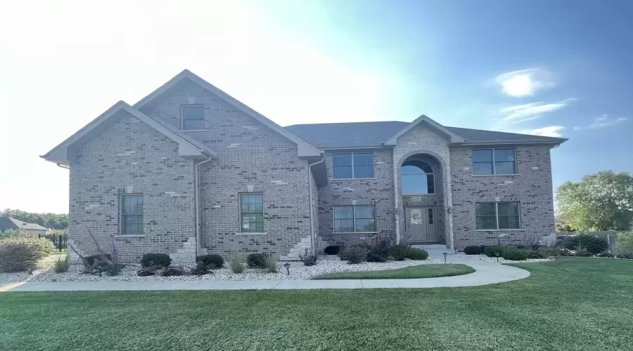 21290 Longview Drive, Frankfort, Illinois 60423, 4 Bedrooms Bedrooms, ,5 BathroomsBathrooms,Residential,For Sale,Longview,MRD12107848