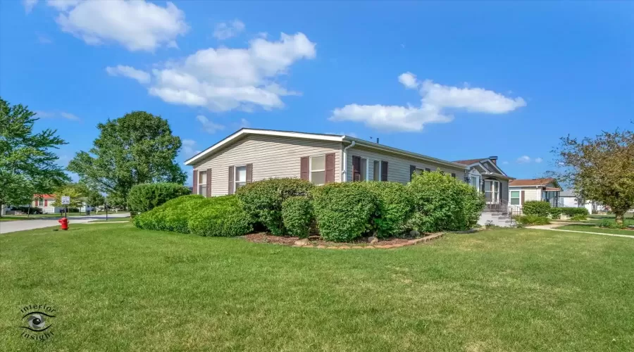 10900 Gateway Drive, Frankfort, Illinois 60423, 2 Bedrooms Bedrooms, ,2 BathroomsBathrooms,Manufactured In Park,For Sale,Gateway,MRD12115950