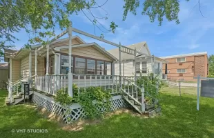 492 Freeland Avenue, Calumet City, Illinois 60409, 2 Bedrooms Bedrooms, ,1 BathroomBathrooms,Residential,For Sale,Freeland,MRD12105575