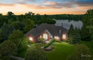 11712 Country Pond Drive, Mokena, Illinois 60448, 4 Bedrooms Bedrooms, ,4 BathroomsBathrooms,Residential,For Sale,Country Pond,MRD12118369