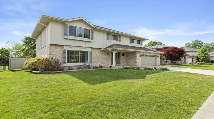 17748 TULIP Lane, Tinley Park, Illinois 60477, 4 Bedrooms Bedrooms, ,4 BathroomsBathrooms,Residential,For Sale,TULIP,MRD12121714