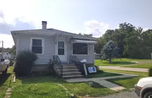 7 Independence Avenue, Joliet, Illinois 60433, 2 Bedrooms Bedrooms, ,1 BathroomBathrooms,Residential,For Sale,Independence,MRD12121859