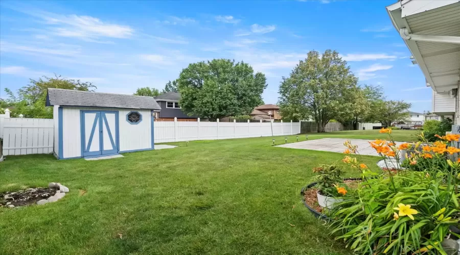 17713 Pheasant Drive, Tinley Park, Illinois 60487, 3 Bedrooms Bedrooms, ,2 BathroomsBathrooms,Residential,For Sale,Pheasant,MRD12127689