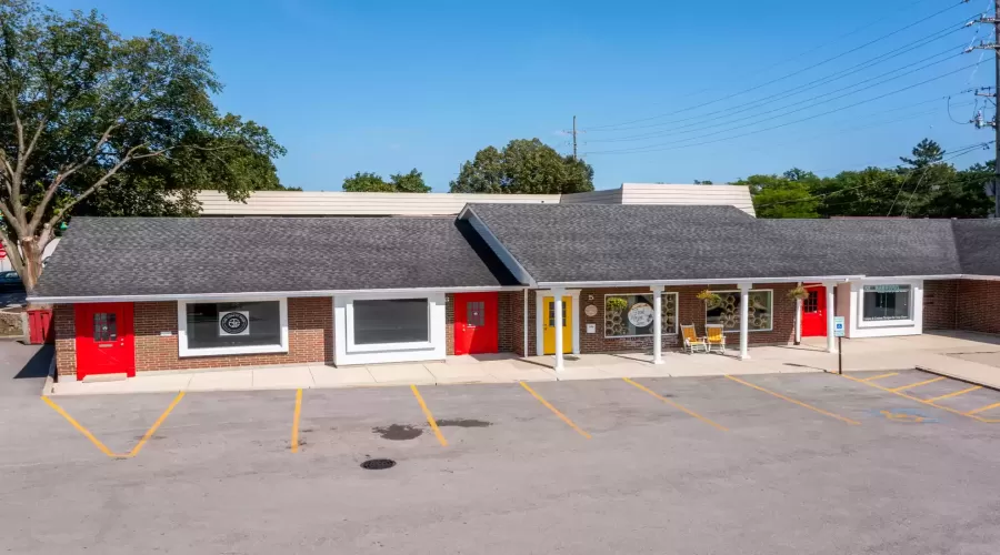 1045 Burlington Avenue, Lisle, Illinois 60532, ,Commercial Lease,For Rent,Burlington,MRD11856014