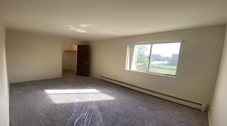 17812 Oak Park Avenue, Tinley Park, Illinois 60477, 1 Bedroom Bedrooms, ,1 BathroomBathrooms,Residential Lease,For Rent,Oak Park,MRD12131200