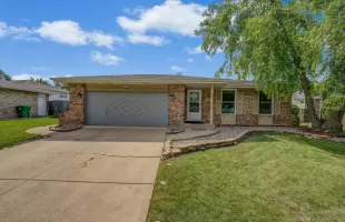 17142 Shetland Drive, Tinley Park, Illinois 60487, 3 Bedrooms Bedrooms, ,3 BathroomsBathrooms,Residential,For Sale,Shetland,MRD12132634