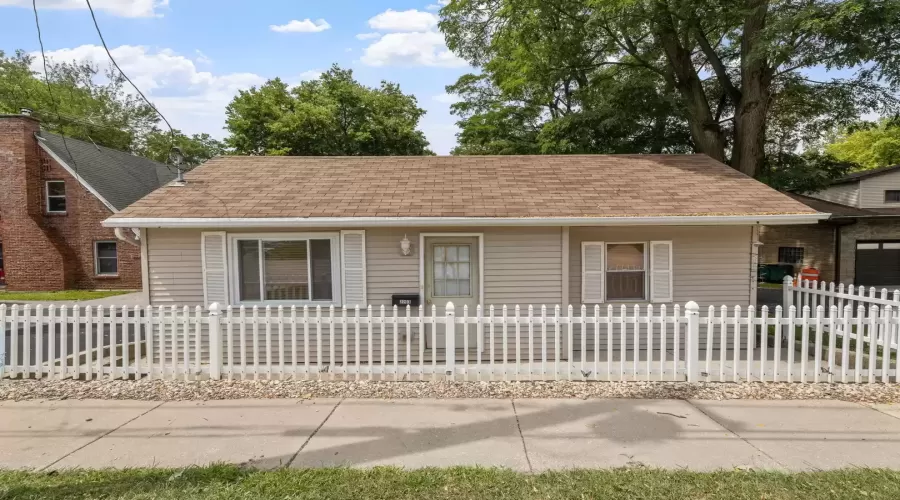 2203 State Street, Lockport, Illinois 60441, 3 Bedrooms Bedrooms, ,2 BathroomsBathrooms,Residential,For Sale,State,MRD12134863