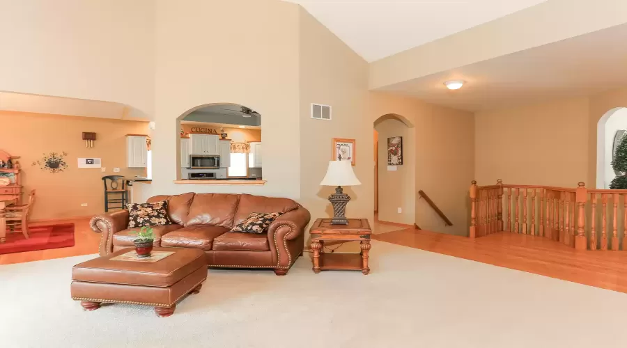 10808 Deer Point Drive, Orland Park, Illinois 60467, 3 Bedrooms Bedrooms, ,3 BathroomsBathrooms,Residential,For Sale,Deer Point,MRD12137382