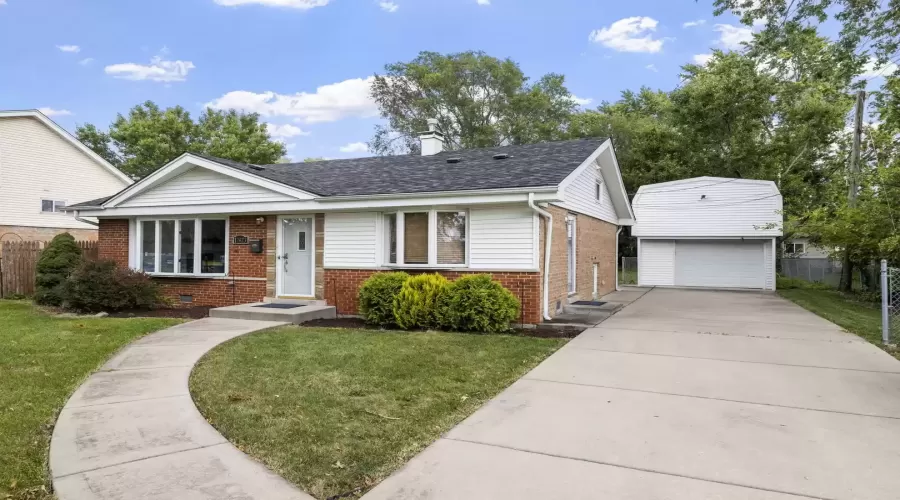 17423 Odell Avenue, Tinley Park, Illinois 60477, 4 Bedrooms Bedrooms, ,2 BathroomsBathrooms,Residential Lease,For Rent,Odell,MRD12125035