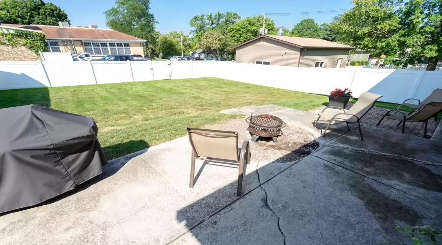 19506 Midland Avenue, Mokena, Illinois 60448, 3 Bedrooms Bedrooms, ,2 BathroomsBathrooms,Residential,For Sale,Midland,MRD12138899