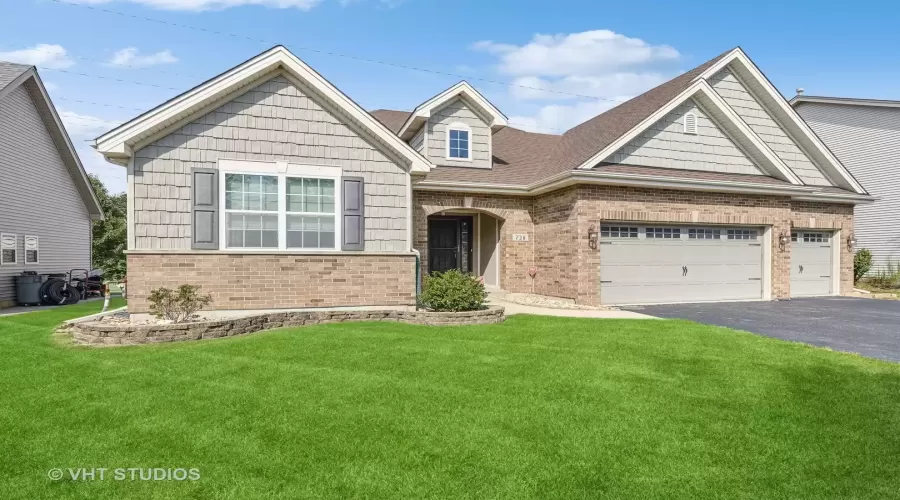 736 Sleepy Hollow Lane, Romeoville, Illinois 60446, 3 Bedrooms Bedrooms, ,3 BathroomsBathrooms,Residential,For Sale,Sleepy Hollow,MRD12130447