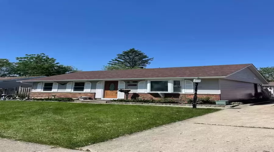 606 Belmont Drive, Romeoville, Illinois 60446, 3 Bedrooms Bedrooms, ,1 BathroomBathrooms,Residential,For Sale,Belmont,MRD12140410