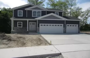 17530 Sunrise Drive, Lowell, Indiana, 4 Bedrooms Bedrooms, ,3 BathroomsBathrooms,Residential,For Sale,Sunrise,NRA803200