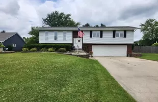 11450 135th Place, Cedar Lake, Indiana, 4 Bedrooms Bedrooms, ,3 BathroomsBathrooms,Residential,For Sale,135th,NRA806393