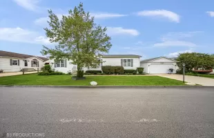 22936 S Pine Valley Drive, Frankfort, Illinois 60423, 3 Bedrooms Bedrooms, ,2 BathroomsBathrooms,Manufactured In Park,For Sale,S Pine Valley,MRD12141399