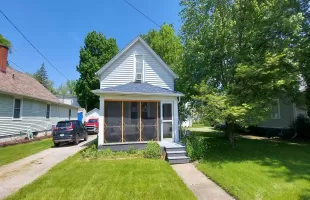 1121 1st Street, La Porte, Indiana, 2 Bedrooms Bedrooms, ,2 BathroomsBathrooms,Residential,For Sale,1st,NRA803757