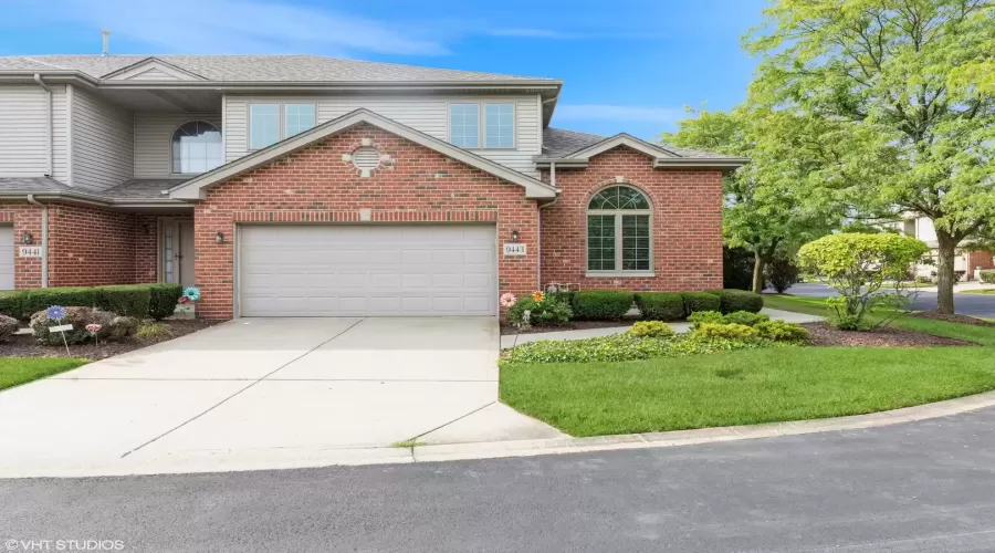 9443 Perth Circle, Tinley Park, Illinois 60487, 3 Bedrooms Bedrooms, ,4 BathroomsBathrooms,Residential,For Sale,Perth,MRD12147112