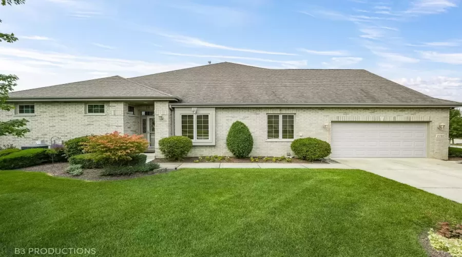 21760 Humber Bridge Drive, Mokena, Illinois 60448, 3 Bedrooms Bedrooms, ,2 BathroomsBathrooms,Residential,For Sale,Humber Bridge,MRD12142485