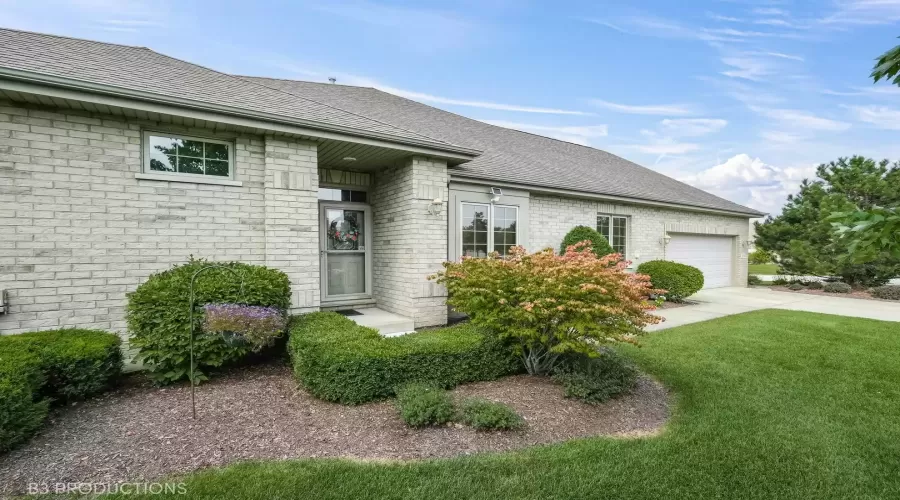 21760 Humber Bridge Drive, Mokena, Illinois 60448, 3 Bedrooms Bedrooms, ,2 BathroomsBathrooms,Residential,For Sale,Humber Bridge,MRD12142485