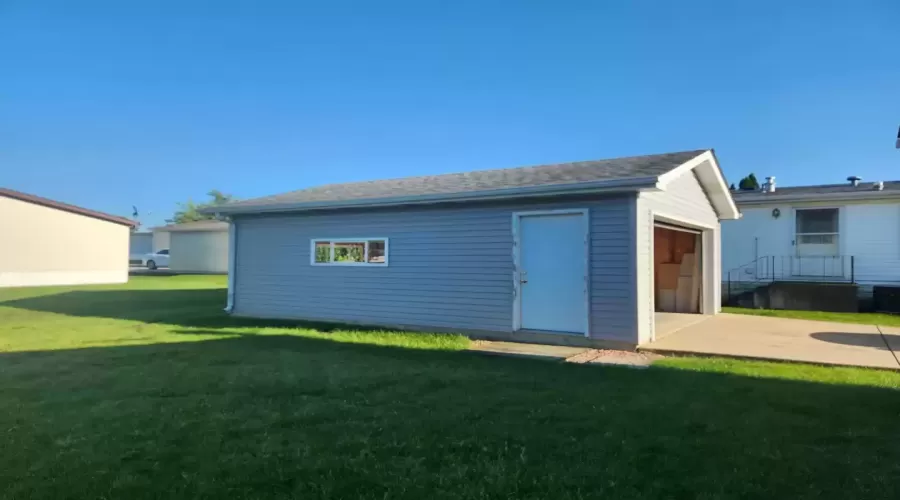 22711 Ravisloe Lane, Frankfort, Illinois 60423, 2 Bedrooms Bedrooms, ,2 BathroomsBathrooms,Manufactured In Park,For Sale,Ravisloe,MRD12149477