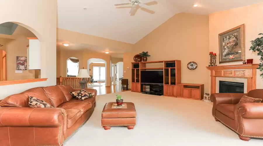 10808 Deer Point Drive, Orland Park, Illinois 60467, 3 Bedrooms Bedrooms, ,3 BathroomsBathrooms,Residential,For Sale,Deer Point,MRD12151617